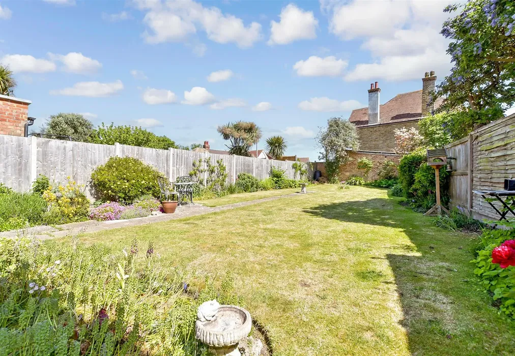 Rear Garden - Beacon Road, Broadstairs, Kent - Wards of Kent