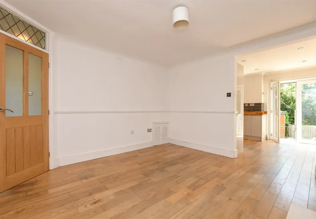 Lounge - Wetheral Drive, Walderslade, Chatham, Kent - Wards of Kent