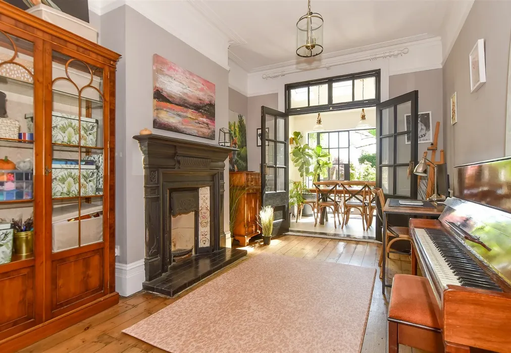 Dining Area - Russell Road, Buckhurst Hill, Essex - Wards of Kent