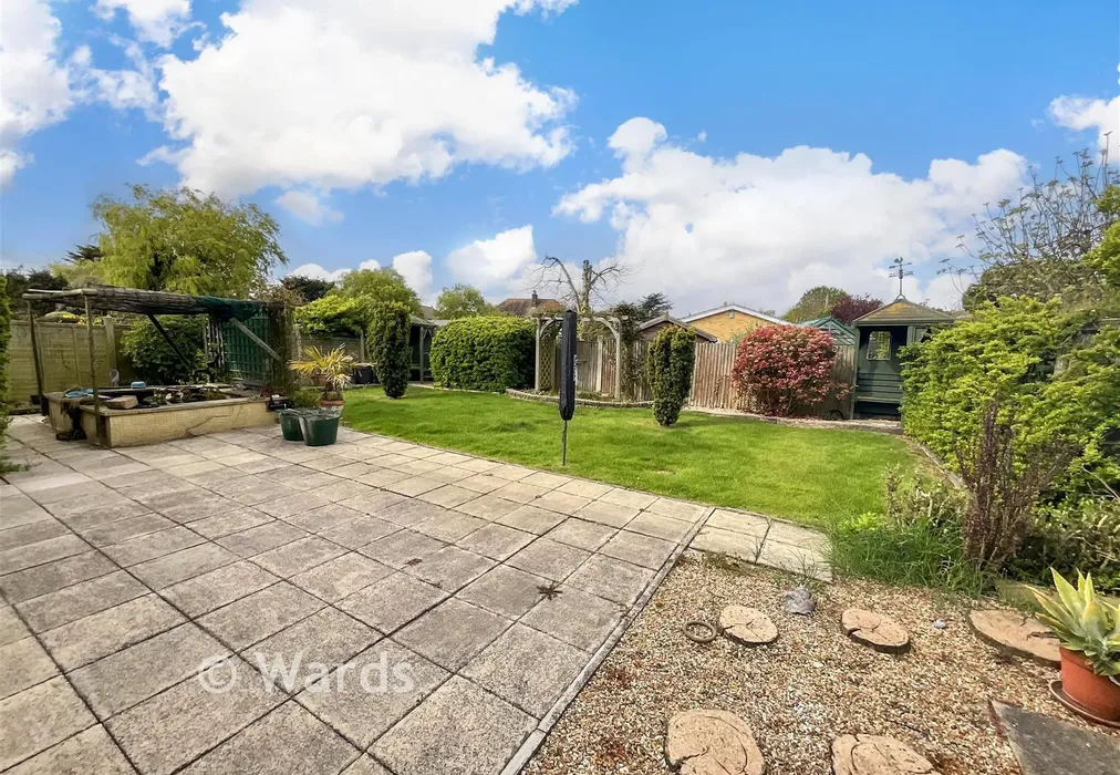 Garden - Cliff Avenue, Herne Bay, Kent - Wards of Kent