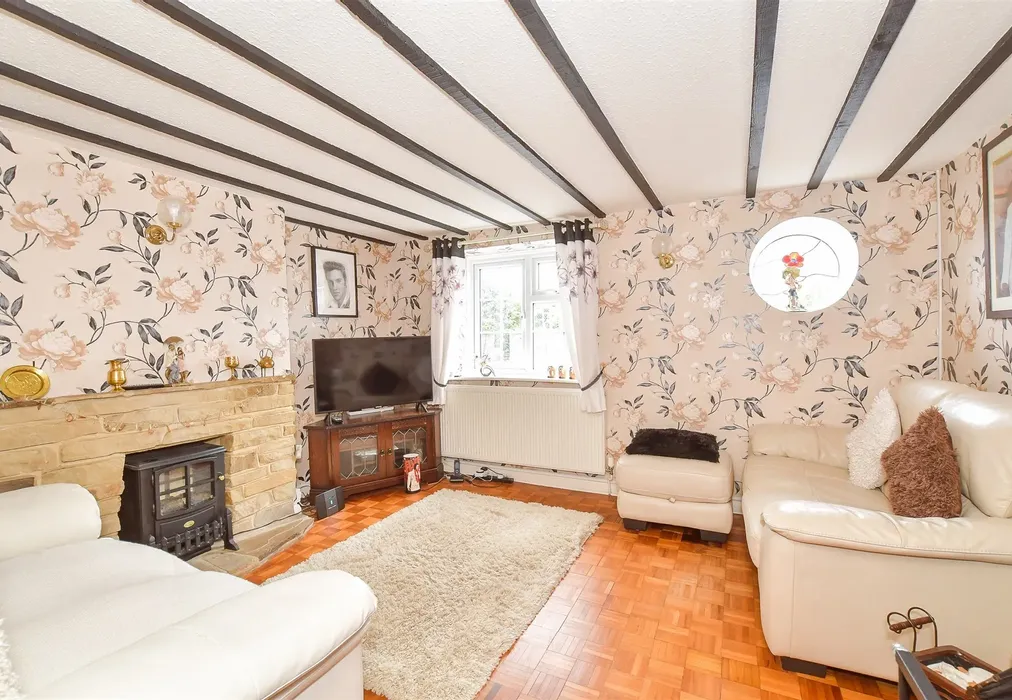 Lounge - Flansham Lane, Bognor Regis, West Sussex - Wards of Kent