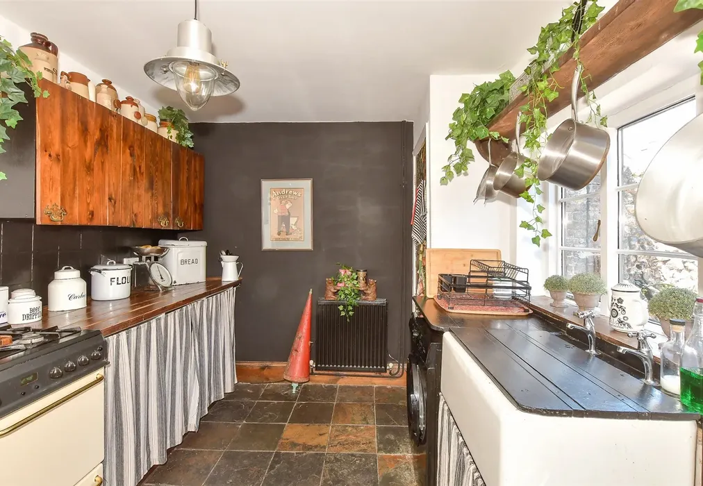 Kitchen - Plains Of Waterloo, Ramsgate, Kent - Wards of Kent