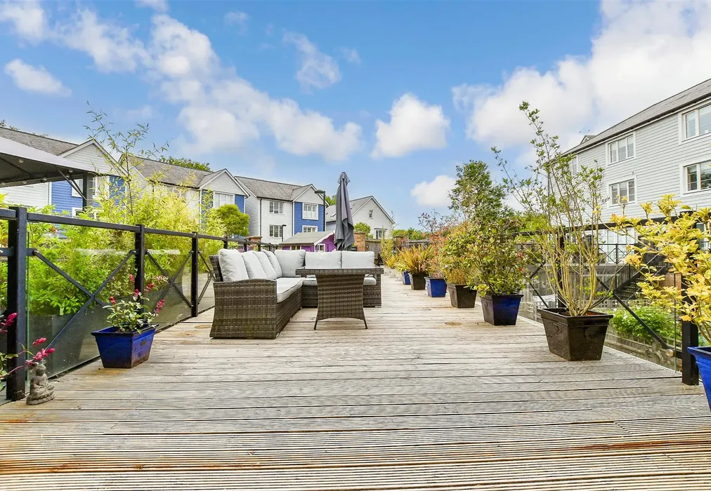Patio / Decking - Crabapple Road, Tonbridge, Kent - Wards of Kent