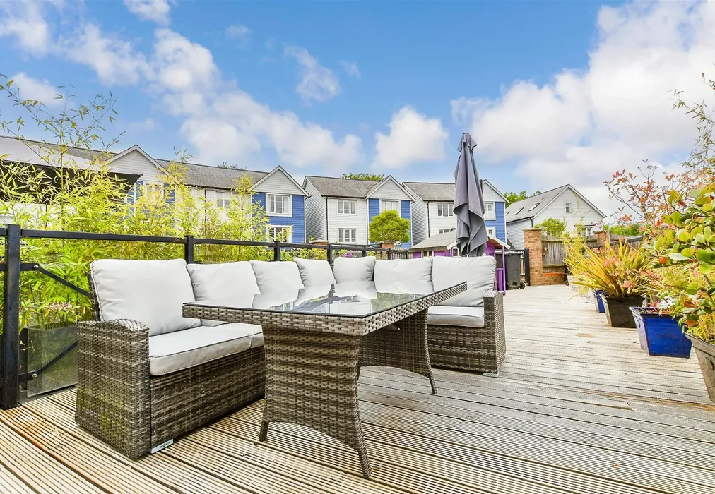 Patio / Decking - Crabapple Road, Tonbridge, Kent - Wards of Kent