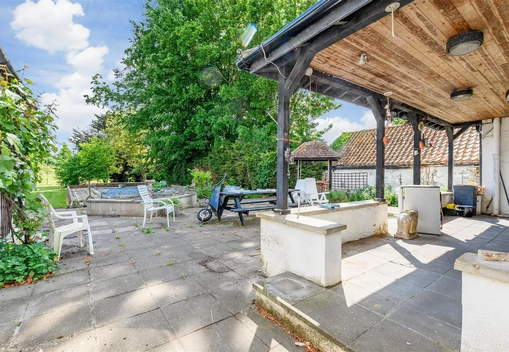Rear Garden - Highlands Hill, Swanley, Kent - Wards of Kent
