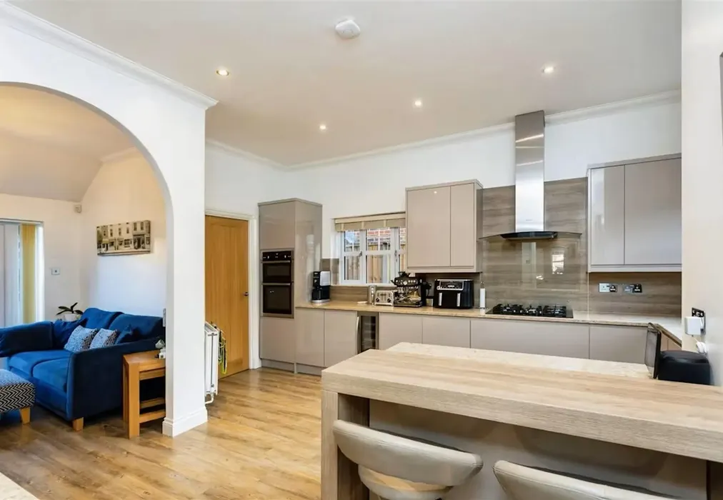 V Kitchen Diner - Lime Trees, Staplehurst, Kent - Wards of Kent