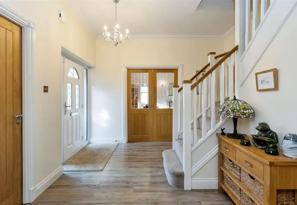 V Entrance Hall - Lime Trees, Staplehurst, Kent - Wards of Kent