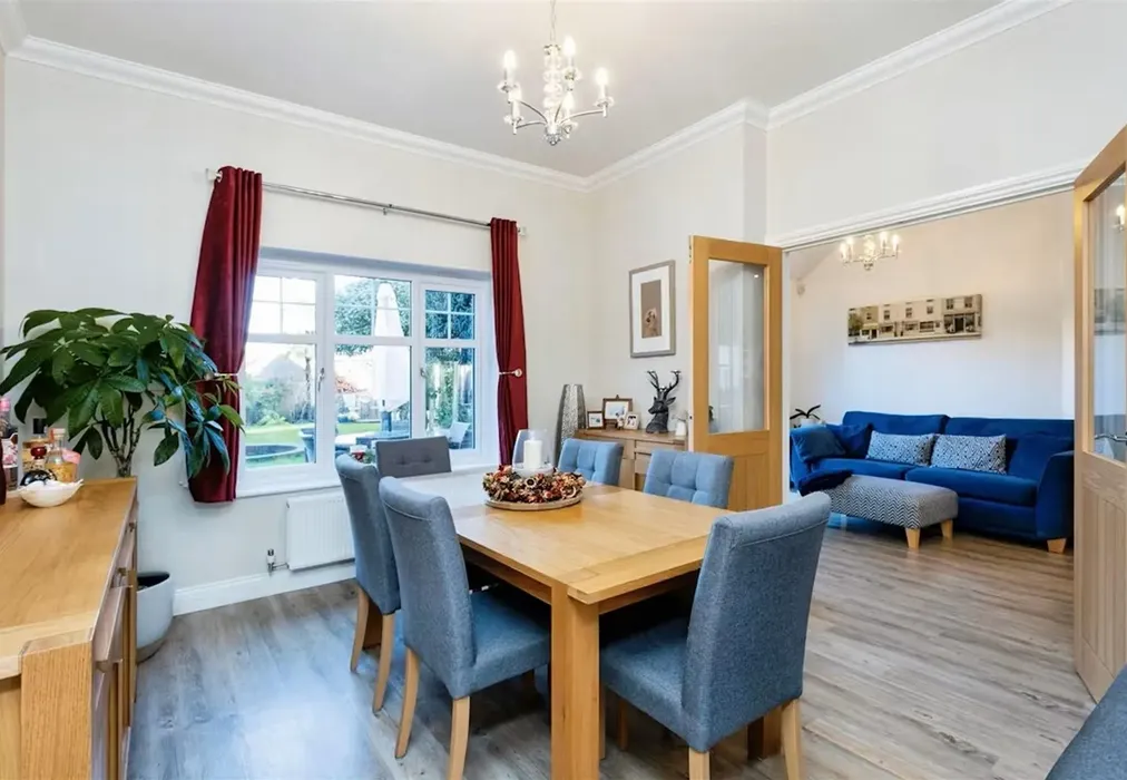 V Dining - Lime Trees, Staplehurst, Kent - Wards of Kent