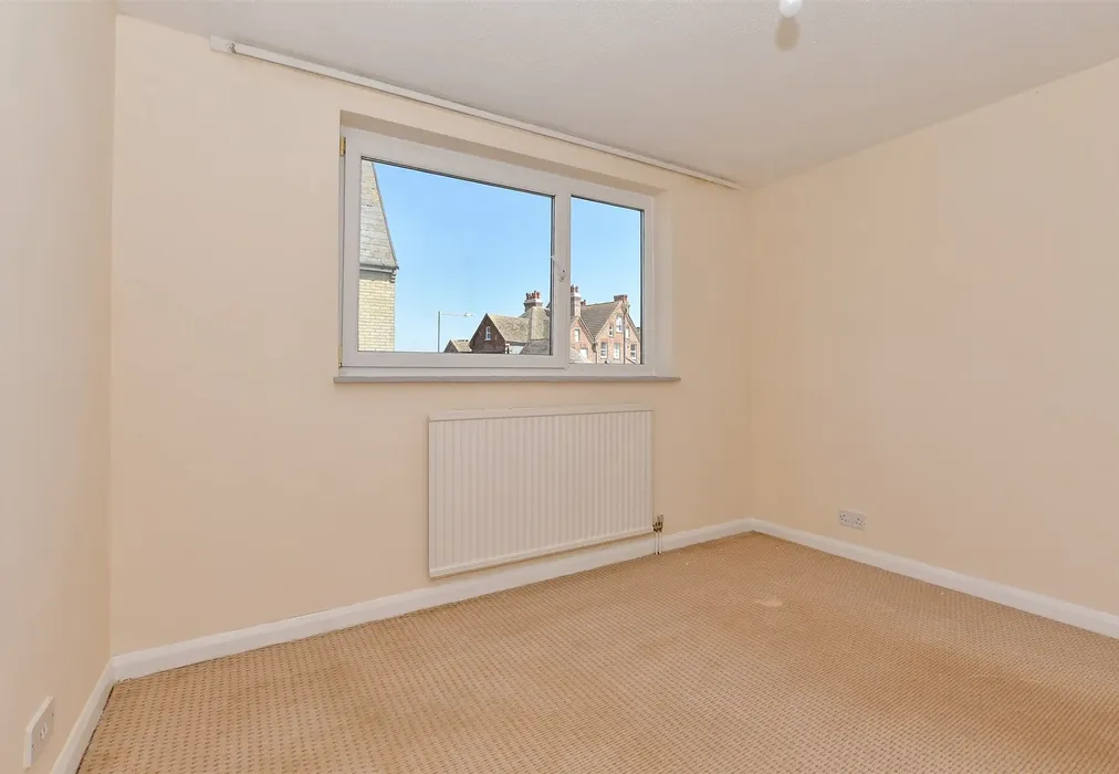 Bedroom 2 - Cheriton Gardens, Folkestone, Kent - Wards of Kent