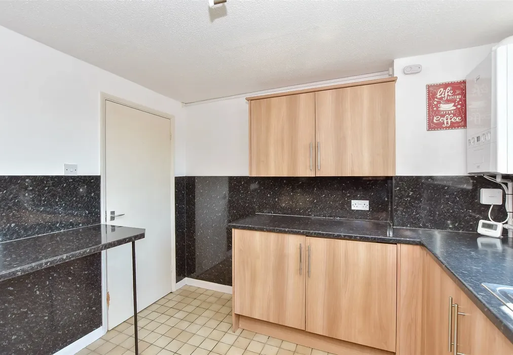 Kitchen - Cheriton Gardens, Folkestone, Kent - Wards of Kent
