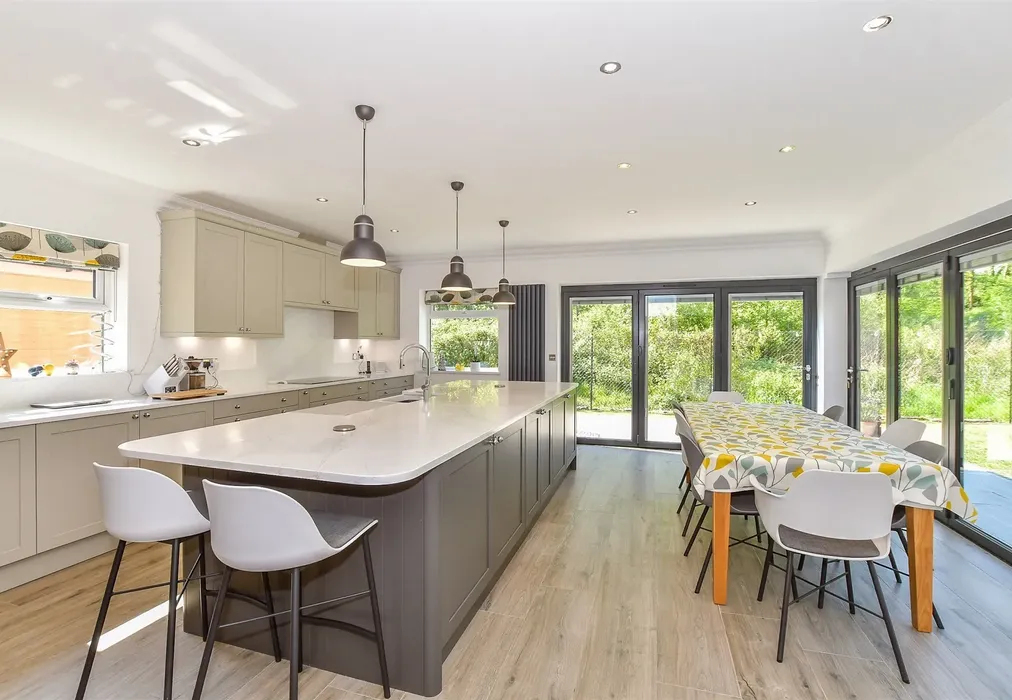 Kitchen/Dining Room - Olivers Court, Horsmonden, Tonbridge, Kent - Wards of Kent