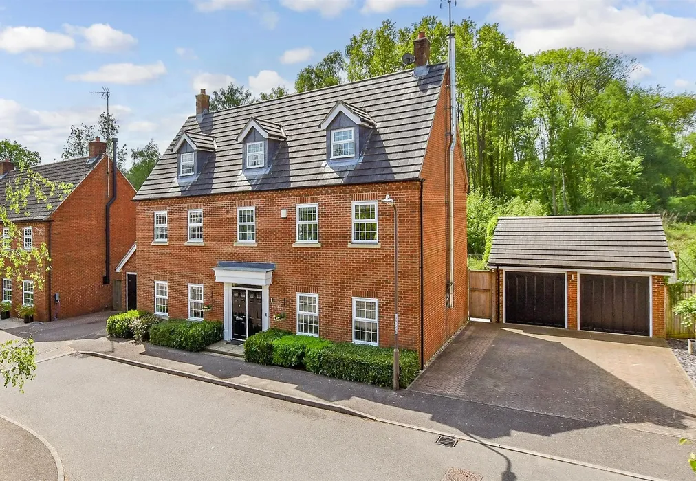 External (Web) - Olivers Court, Horsmonden, Tonbridge, Kent - Wards of Kent