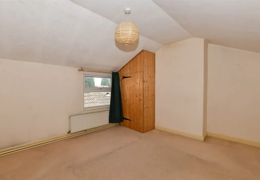Bedroom 2 - Loose Road, Maidstone, Kent - Wards of Kent