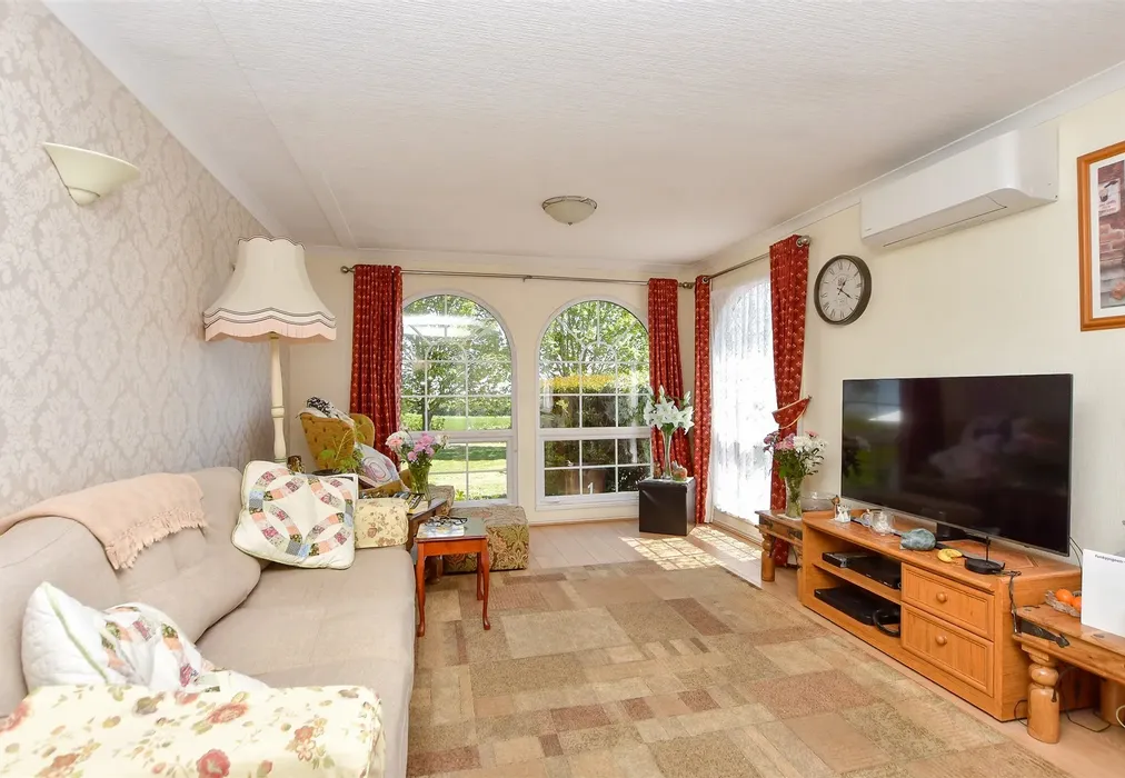 Lounge - Kingsmead Park, Allhallows, Rochester, Kent - Wards of Kent