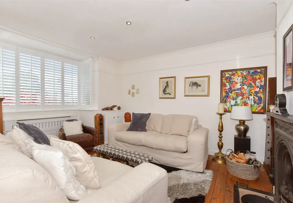 Sitting Room - Monkton Road, Minster, Ramsgate, Kent - Wards of Kent