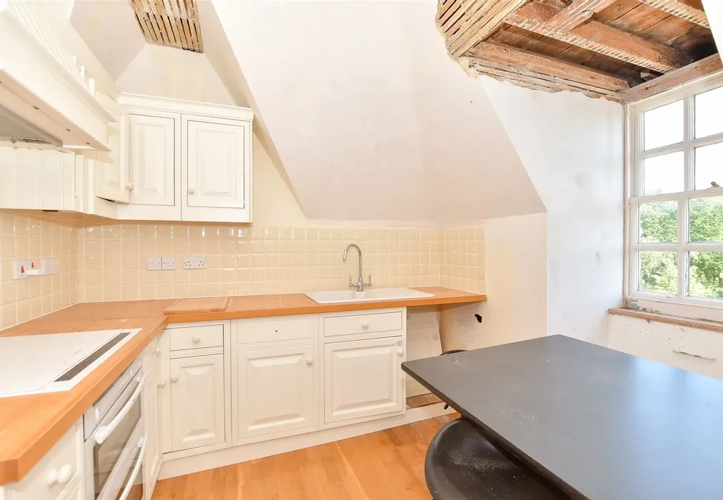 Kitchen - Maythem Road, Rolvenden, Cranbrook, Kent - Wards of Kent