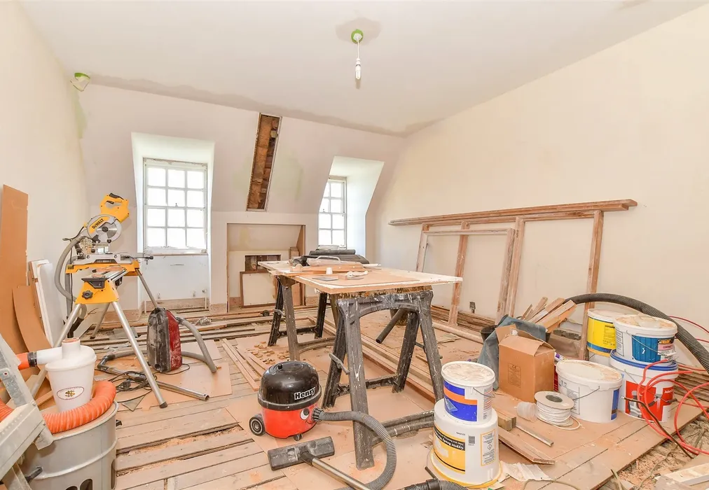 Bedroom 1 - Maythem Road, Rolvenden, Cranbrook, Kent - Wards of Kent