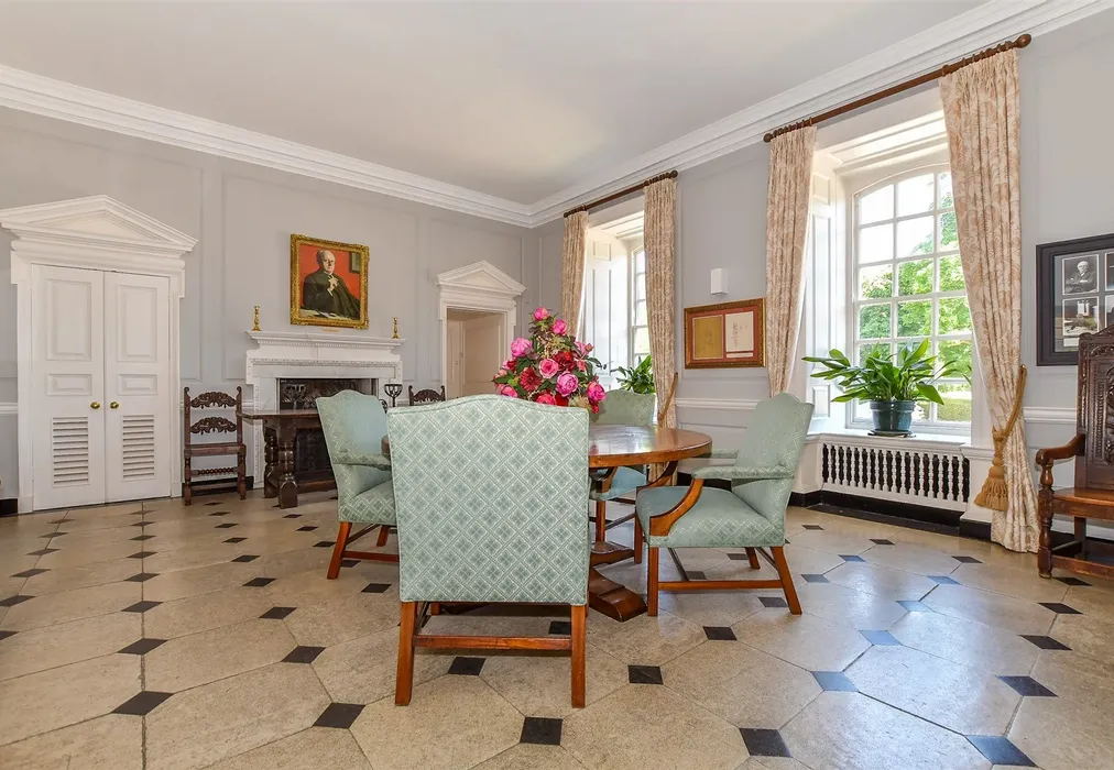 Internal Lifestyle Photograph - Maythem Road, Rolvenden, Cranbrook, Kent - Wards of Kent