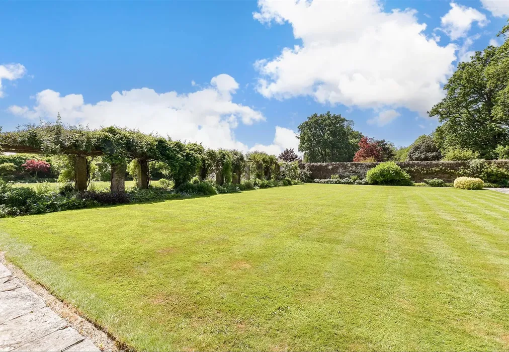 Communal Gardens - Maythem Road, Rolvenden, Cranbrook, Kent - Wards of Kent