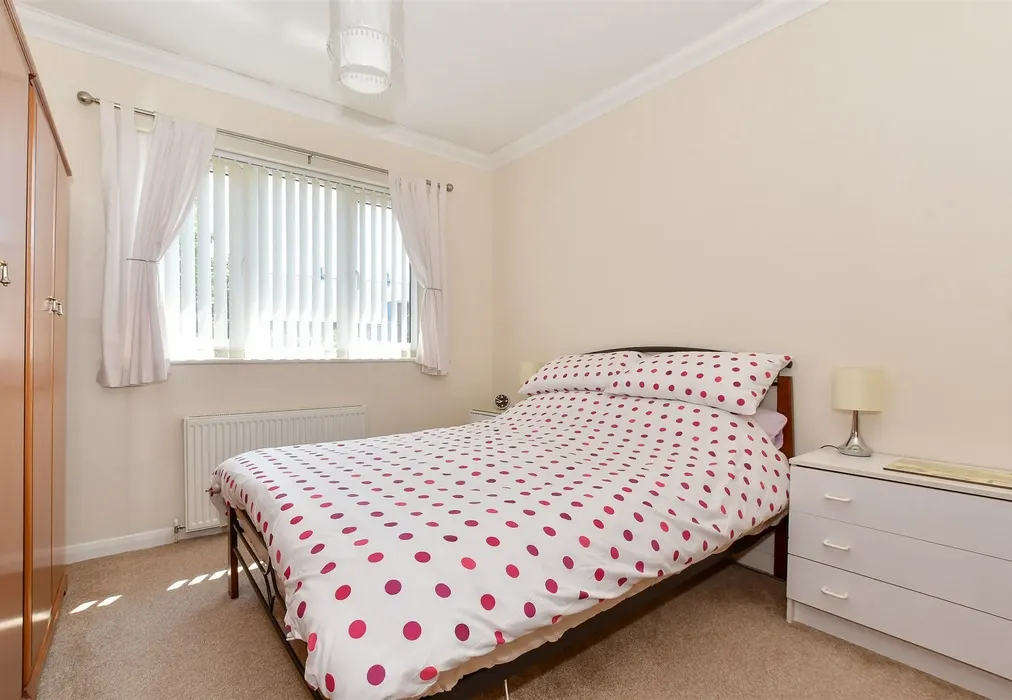 Bedroom 1 - Prospect Road, Shanklin, Isle of Wight - Wards of Kent