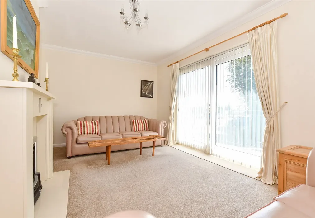 Lounge - Prospect Road, Shanklin, Isle of Wight - Wards of Kent