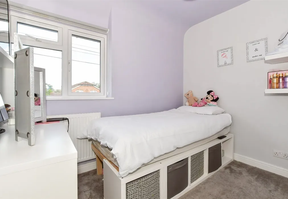 Bedroom 3 - Grove Road, Horley, Surrey - Wards of Kent