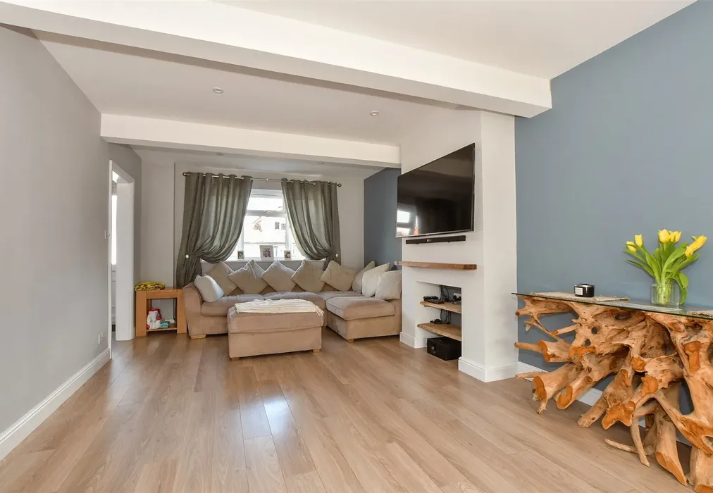 Lounge - Grove Road, Horley, Surrey - Wards of Kent