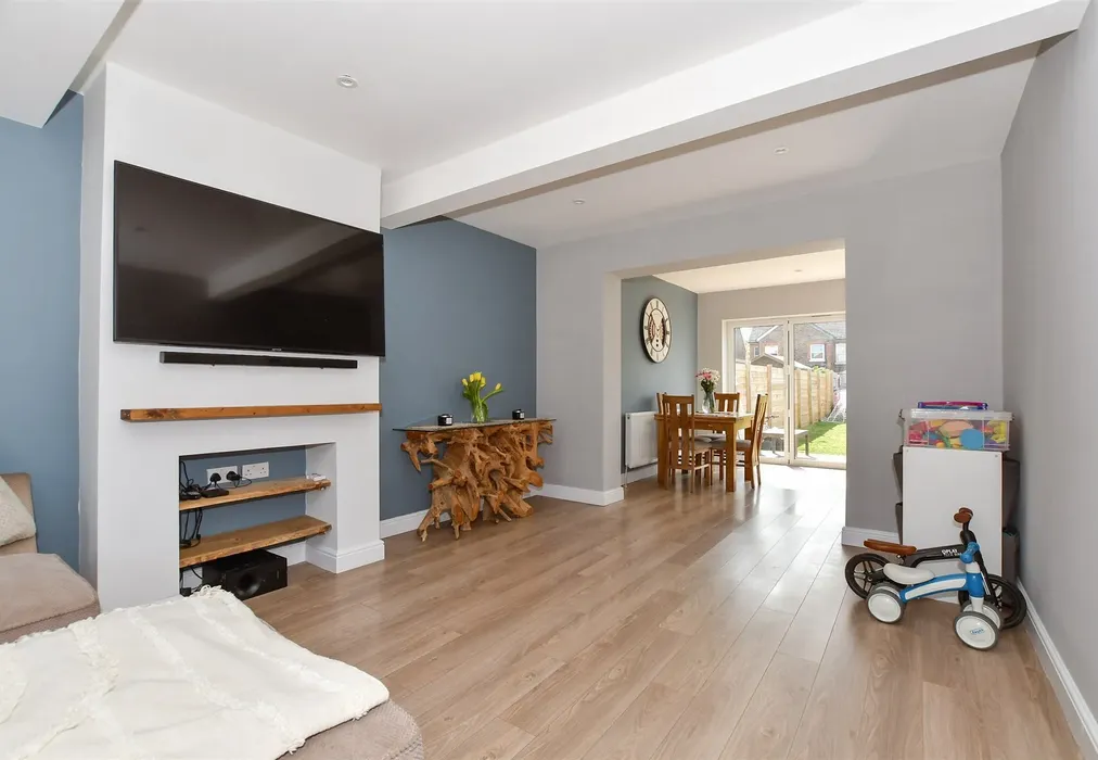 Lounge - Grove Road, Horley, Surrey - Wards of Kent