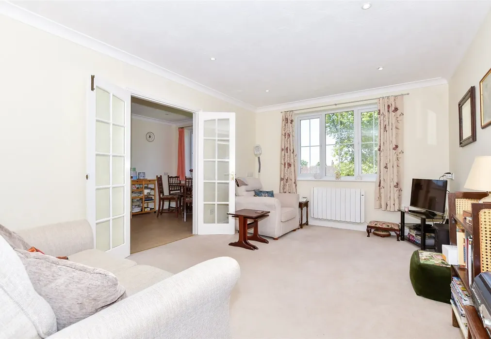 Lounge - Chapel Road, Hothfield, Ashford, Kent - Wards of Kent
