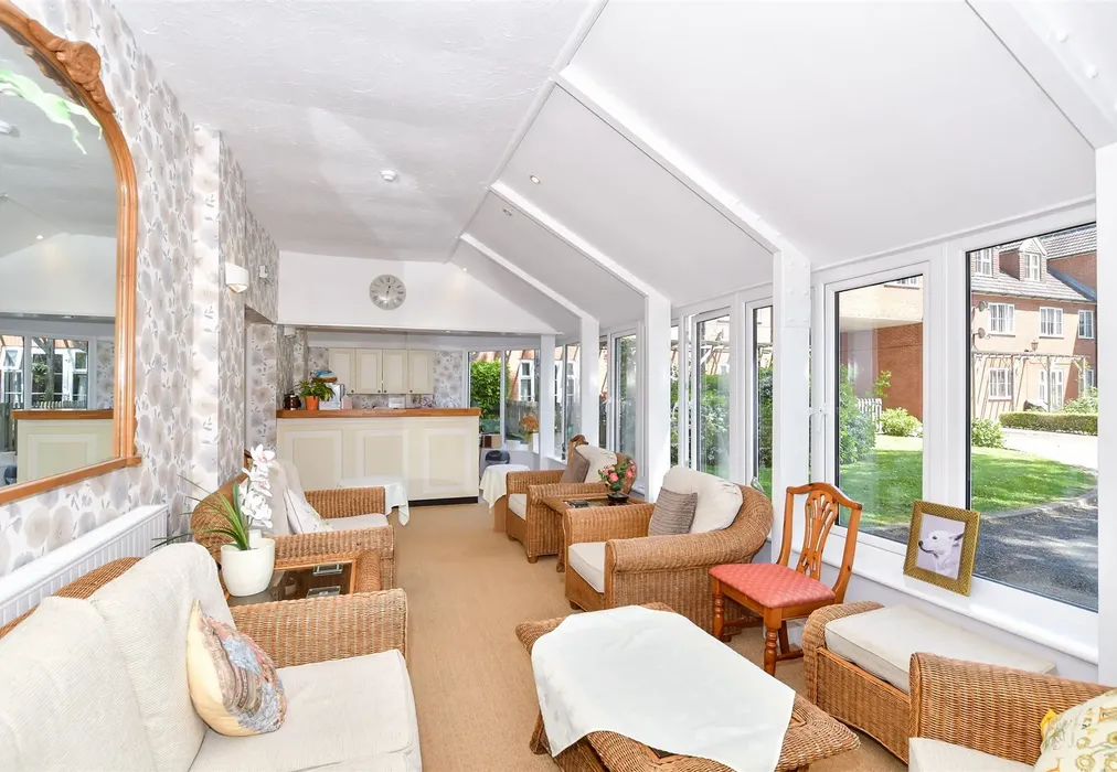 Internal Feature - Chapel Road, Hothfield, Ashford, Kent - Wards of Kent