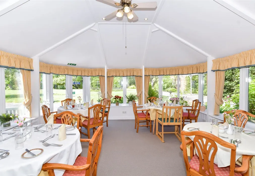 Internal Feature - Chapel Road, Hothfield, Ashford, Kent - Wards of Kent