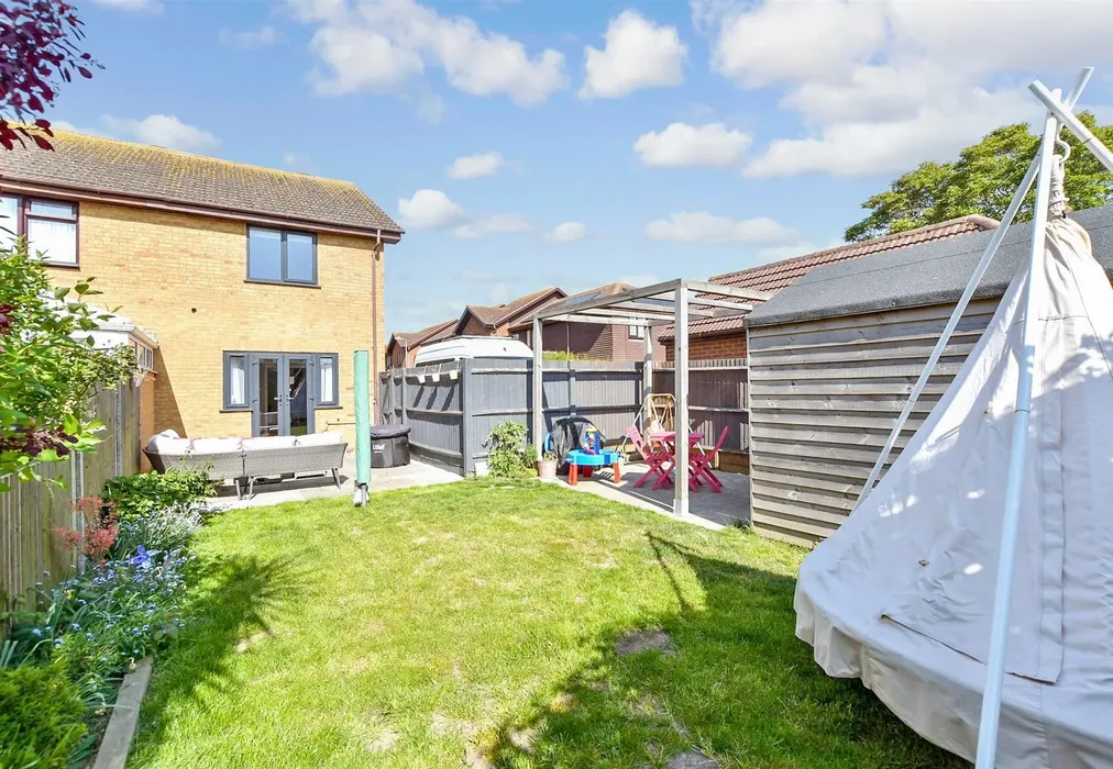 Rear Garden - Becket Close, Deal, Kent - Wards of Kent