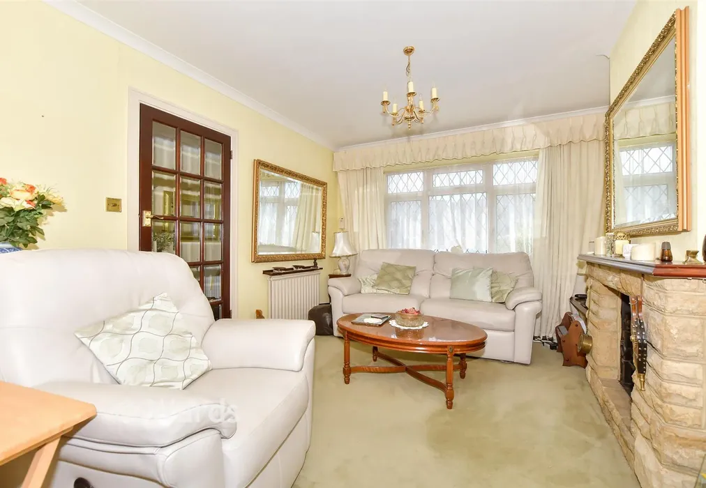 Lounge - Leas Road, Deal, Kent - Wards of Kent