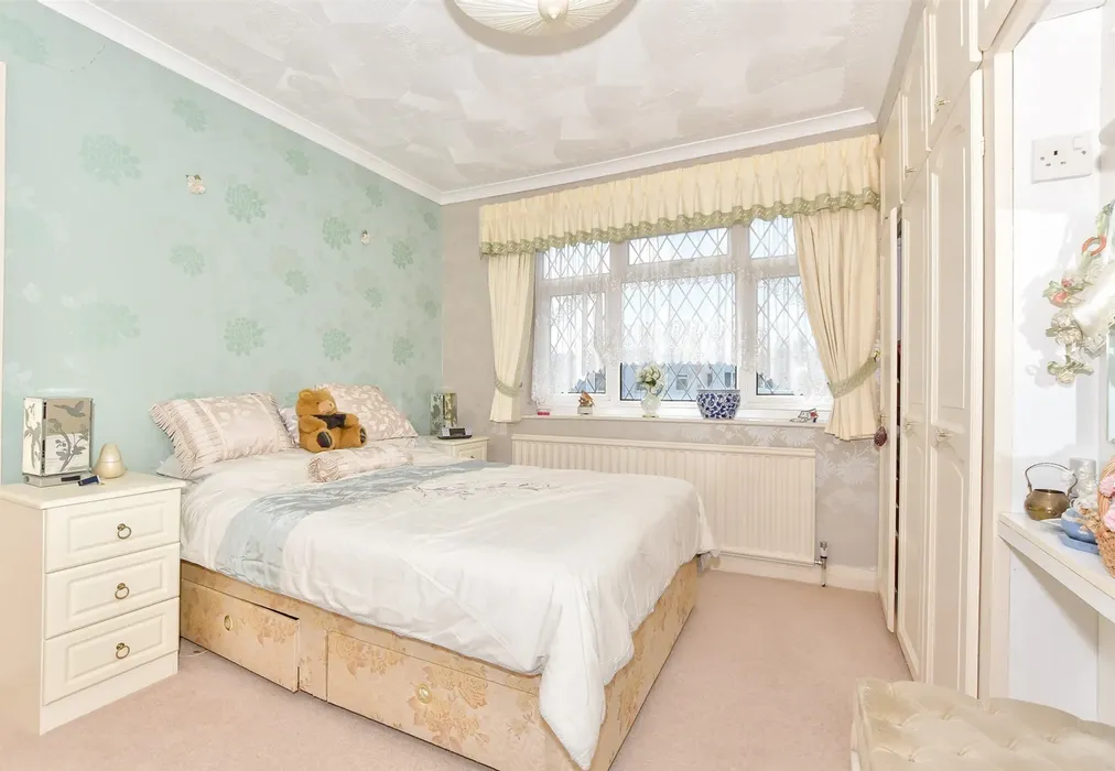 Bedroom 1 - Leas Road, Deal, Kent - Wards of Kent