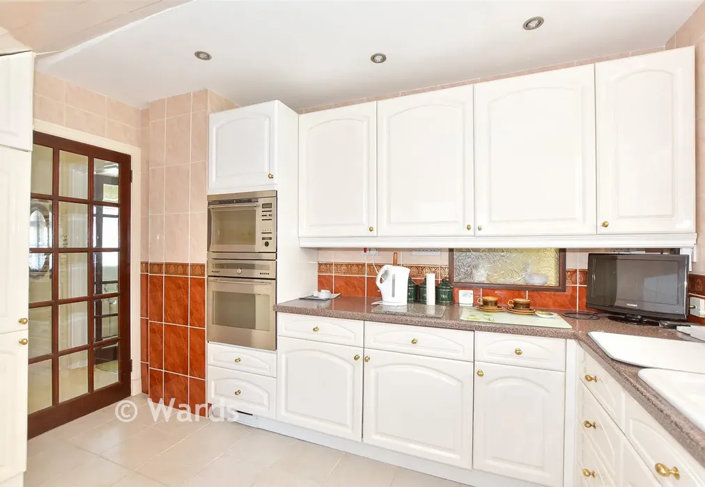 Kitchen - Leas Road, Deal, Kent - Wards of Kent