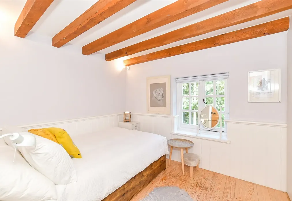 Bedroom 2 - Church Lane, Eastergate, Chichester, West Sussex - Wards of Kent