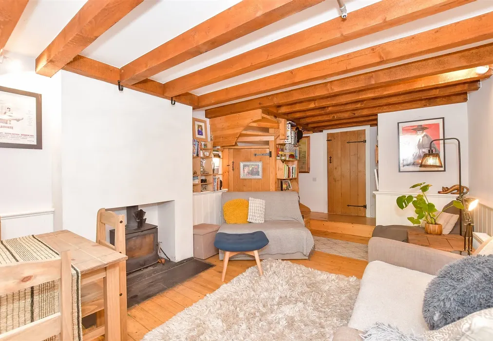 Lounge - Church Lane, Eastergate, Chichester, West Sussex - Wards of Kent