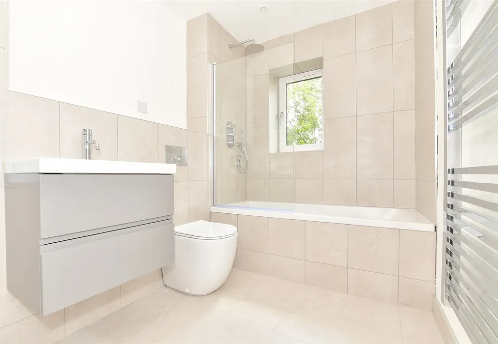 Bathroom - The Sidings, Station Road, Paddock Wood, Kent - Wards of Kent