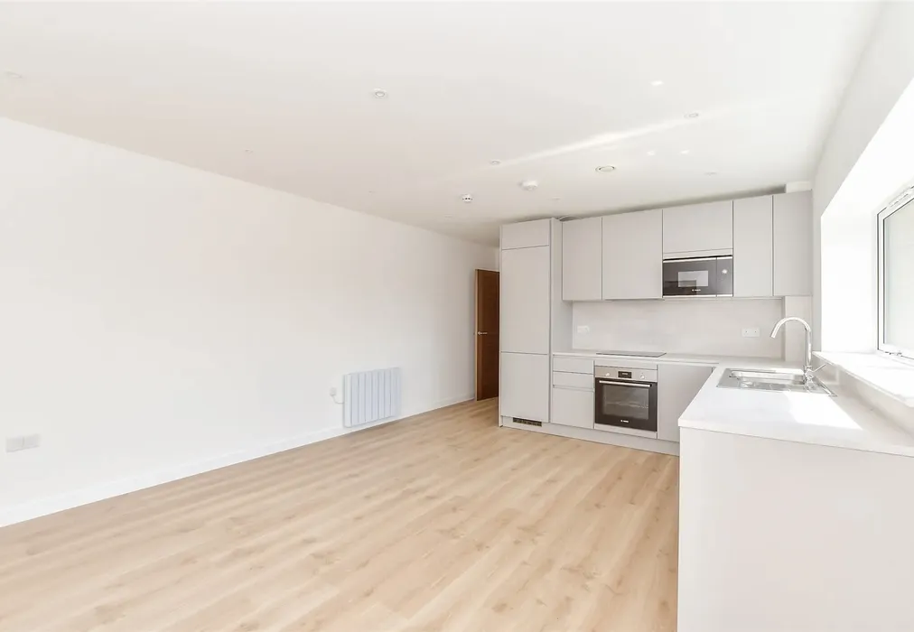 Living/ Kitchen/ Dining Area - The Sidings, Station Road, Paddock Wood, Kent - Wards of Kent