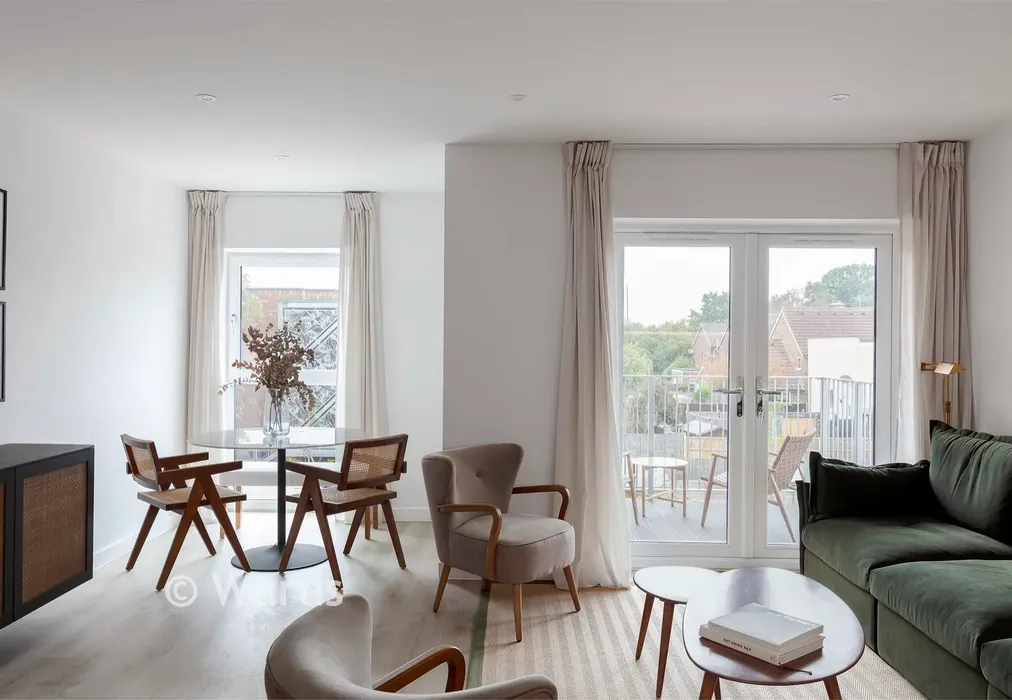 Lounge Use - The Sidings, Station Road, Paddock Wood, Kent - Wards of Kent