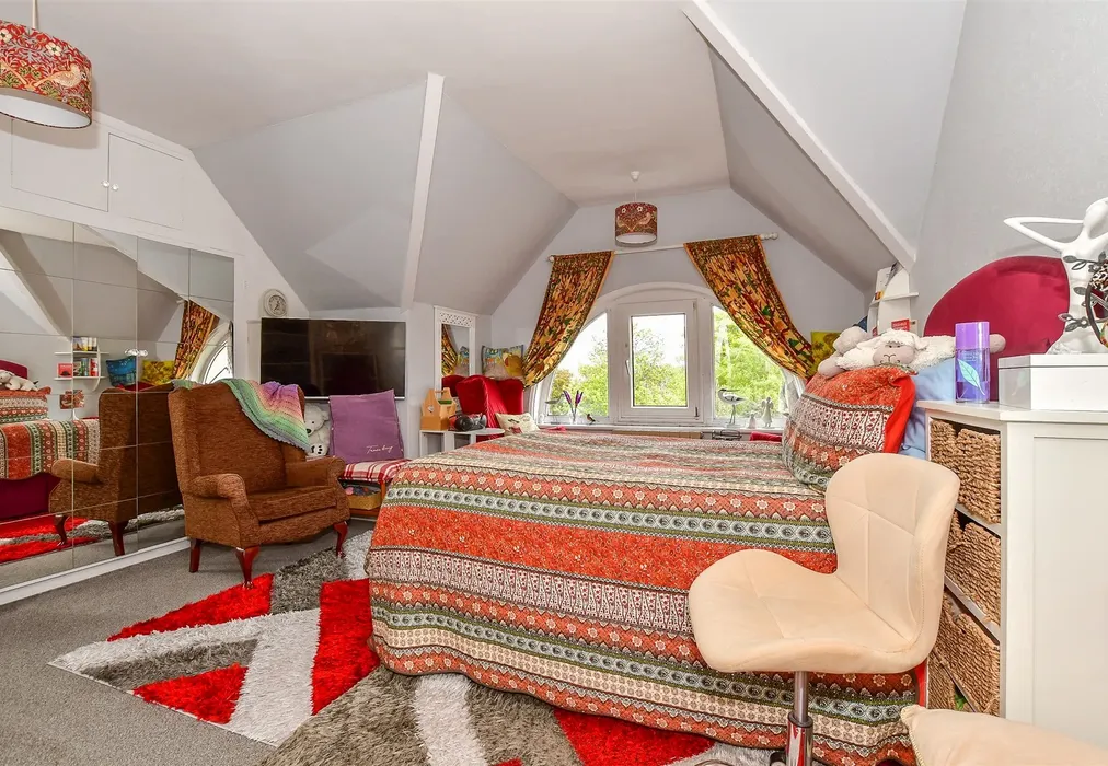 Bedroom 1 - Grimston Avenue, Folkestone, Kent - Wards of Kent