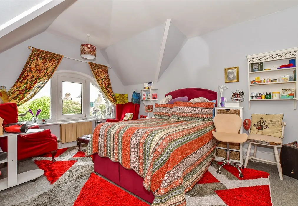 Bedroom 1 - Grimston Avenue, Folkestone, Kent - Wards of Kent