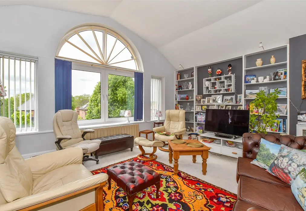 Lounge/ Kitchen - Grimston Avenue, Folkestone, Kent - Wards of Kent
