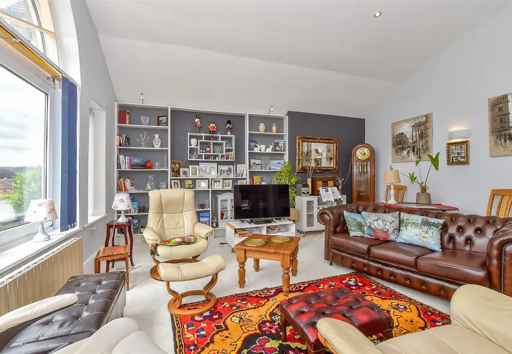 Lounge/ Kitchen - Grimston Avenue, Folkestone, Kent - Wards of Kent
