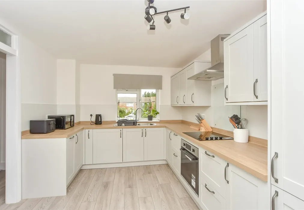 Kitchen/   Diner - Goldfinch Close, Faversham, Kent - Wards of Kent