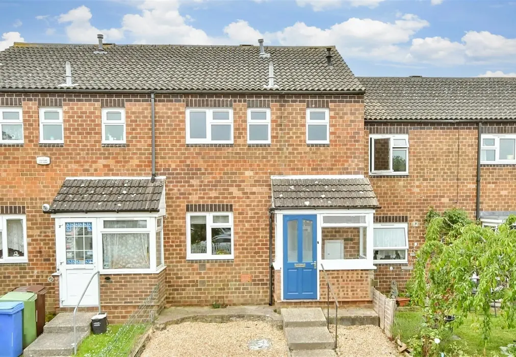 Front Web - Goldfinch Close, Faversham, Kent - Wards of Kent