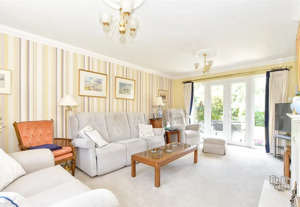 Lounge - Copper Beech Drive, Tangmere, Chichester, West Sussex - Wards of Kent