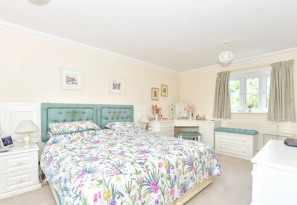 Bedroom 2 - Copper Beech Drive, Tangmere, Chichester, West Sussex - Wards of Kent