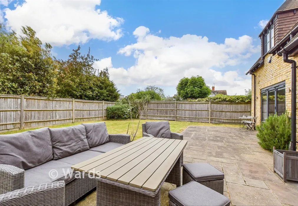 Rear Garden - Mill Bank, Headcorn, Ashford, Kent - Wards of Kent