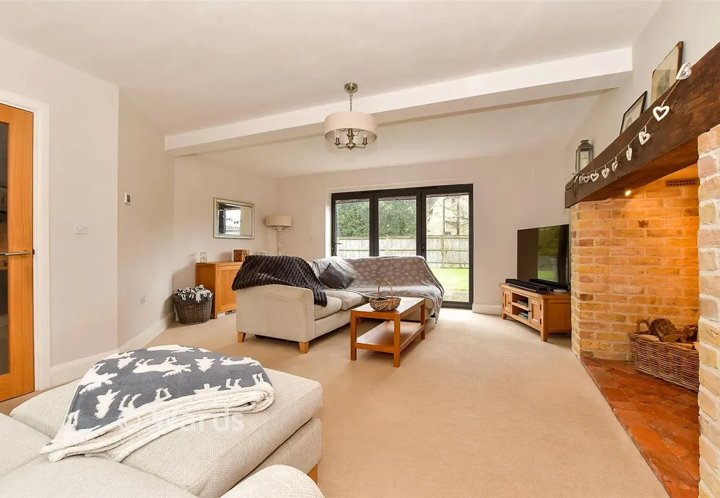 Lounge - Mill Bank, Headcorn, Ashford, Kent - Wards of Kent
